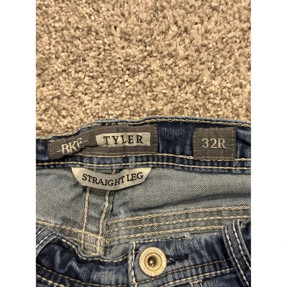BKE Jeans Mens 32R Blue Tyler Straight Leg Stretch Distressed Denim Pants *
